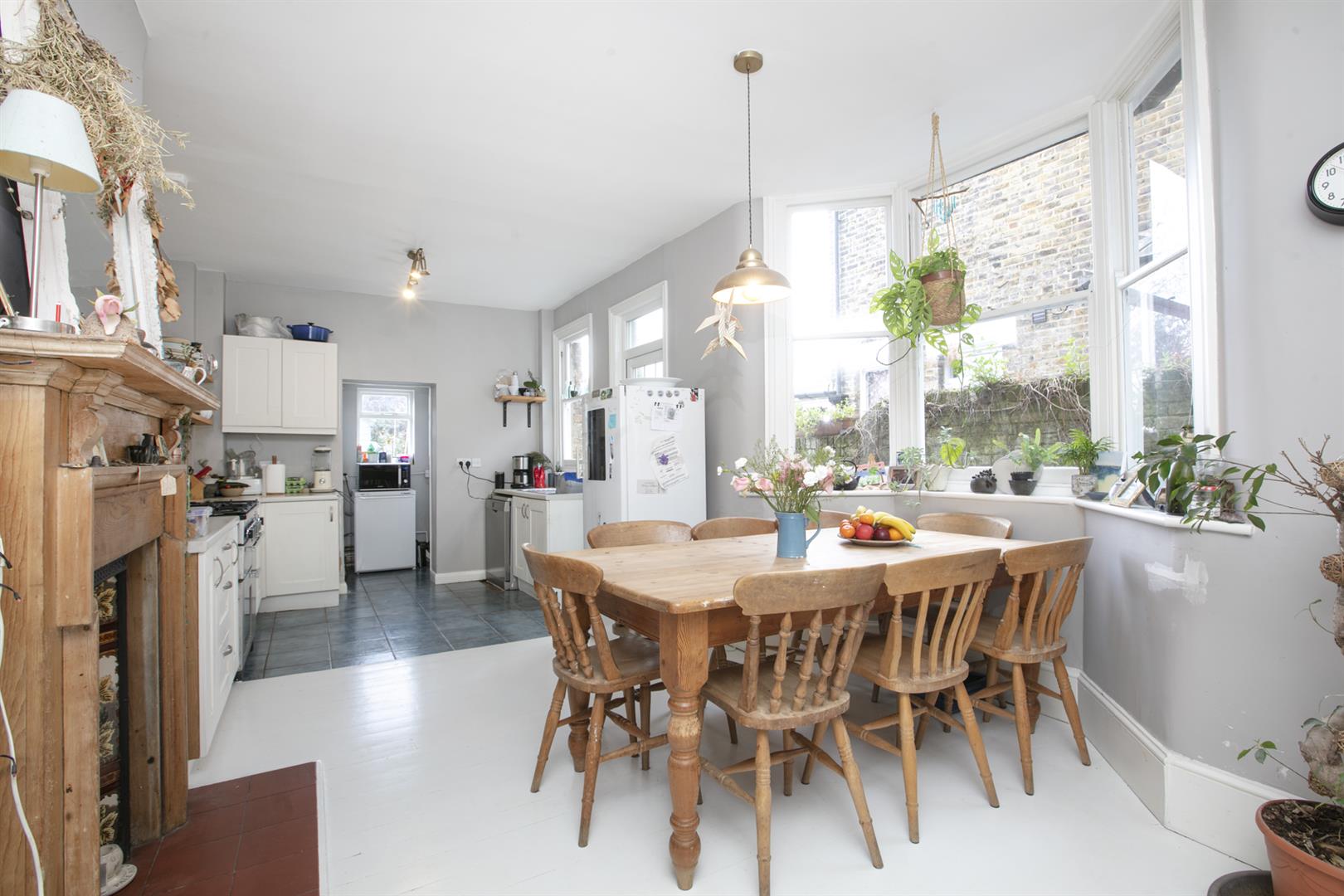 House - Terraced Under Offer in Ivydale Road, Nunhead, SE15 930 view4