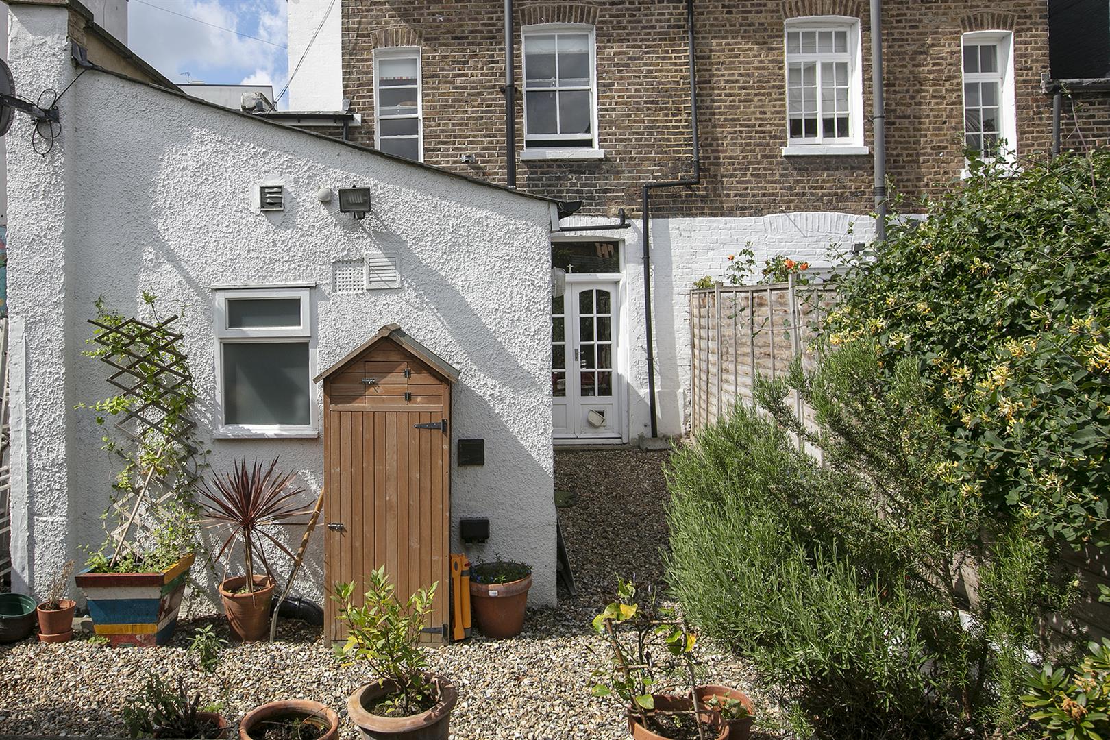 House - End Terrace For Sale in Kenbury Street, Camberwell, SE5 951 view24