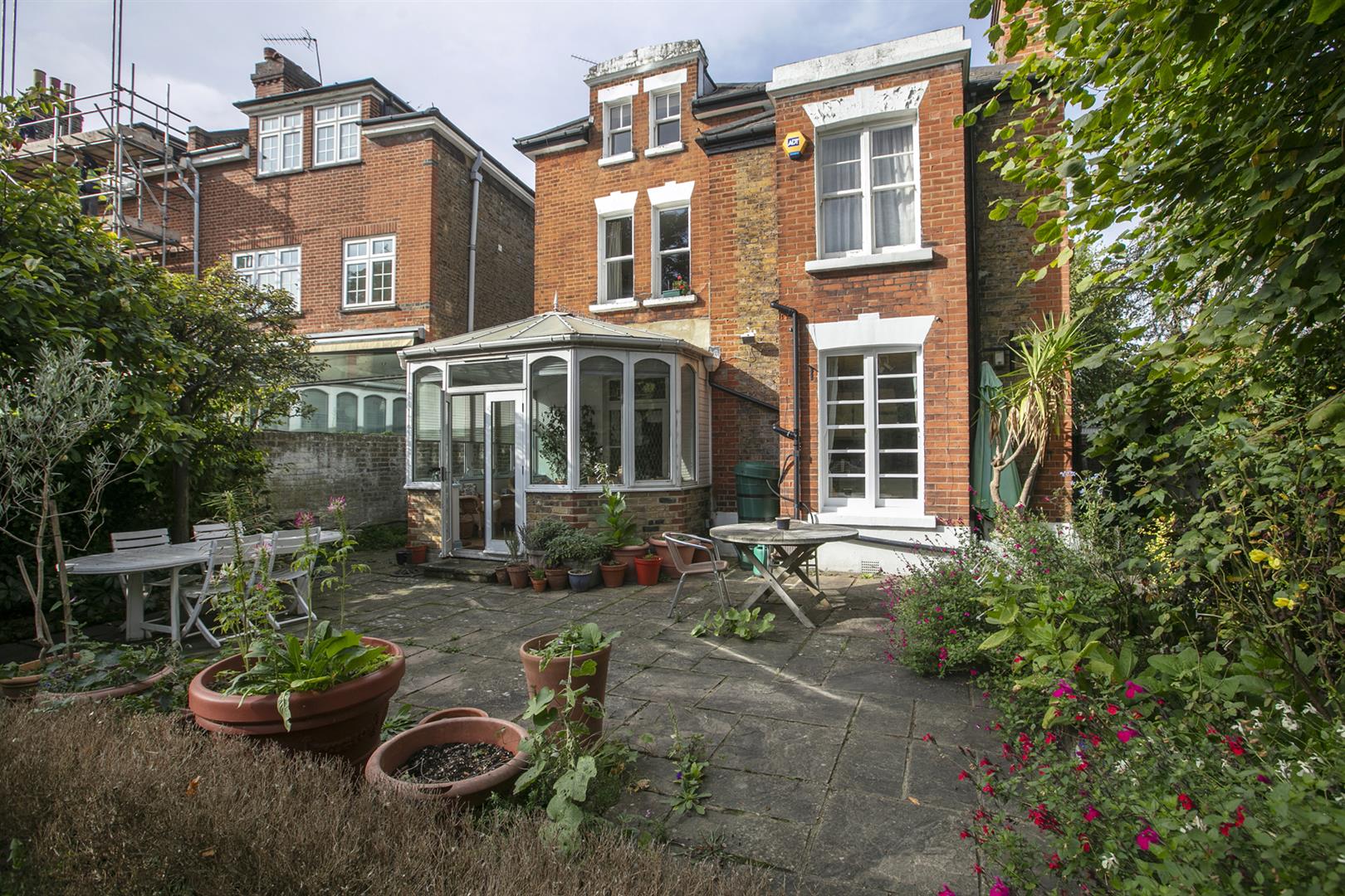 House - Detached Under Offer in Knatchbull Road, Camberwell, SE5 1153 view9