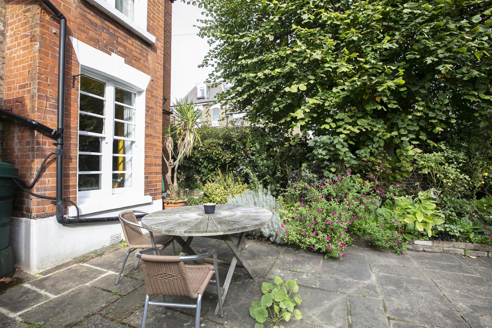 House - Detached Under Offer in Knatchbull Road, Camberwell, SE5 1153 view38
