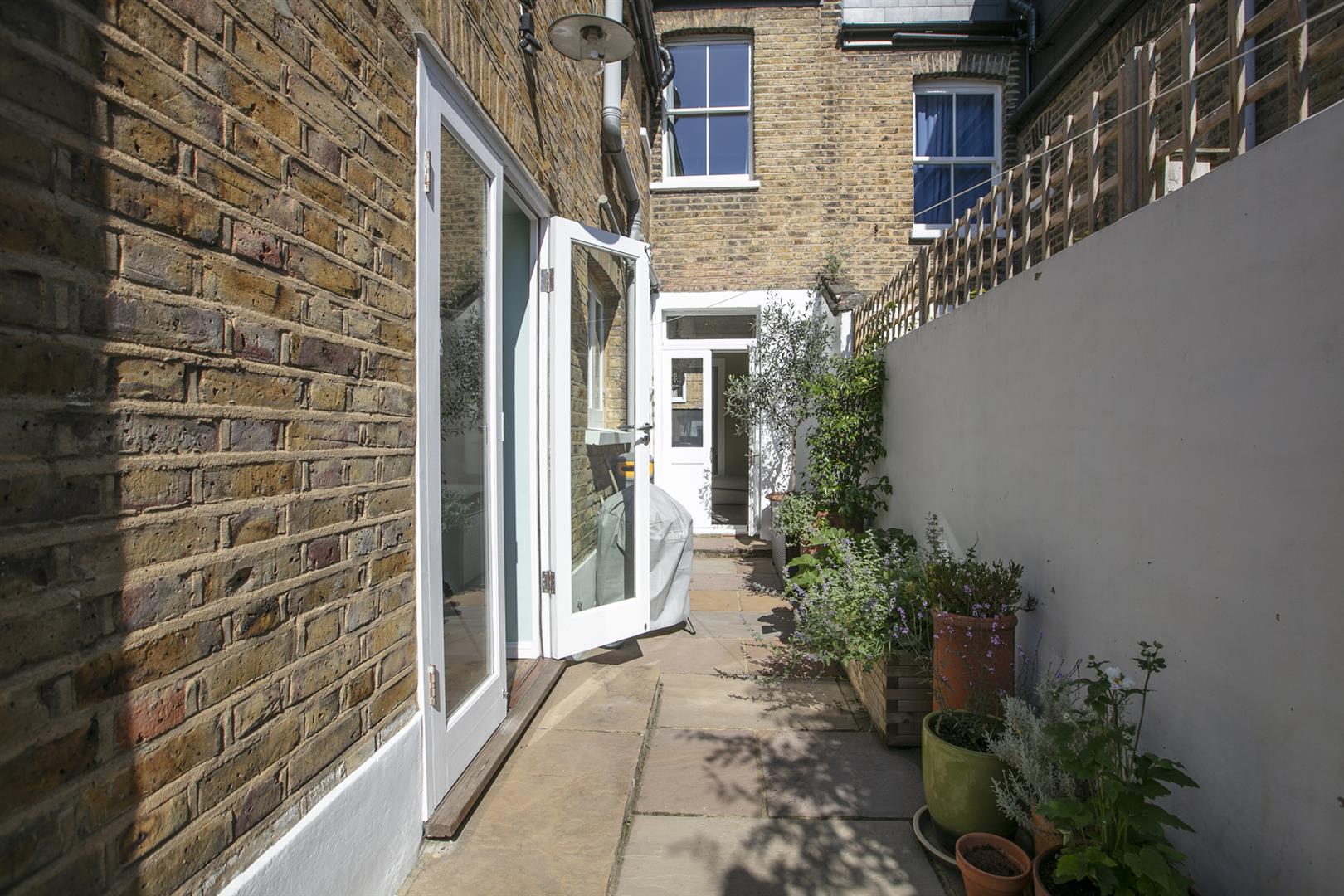 House - Terraced Sale Agreed in Malfort Road, Camberwell, SE5 863 view24