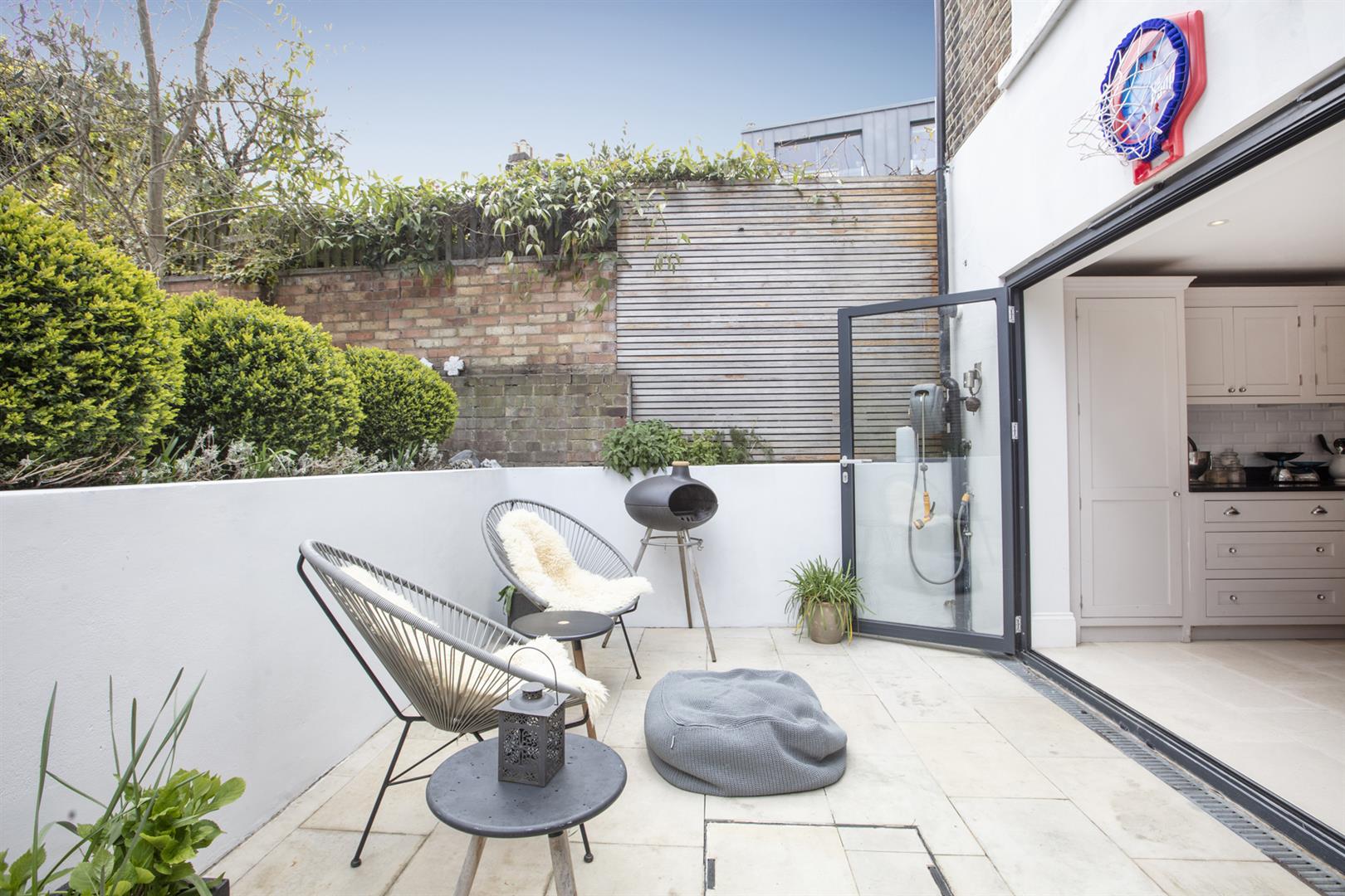 House - End Terrace Under Offer in Malfort Road, Camberwell, SE5 931 view13