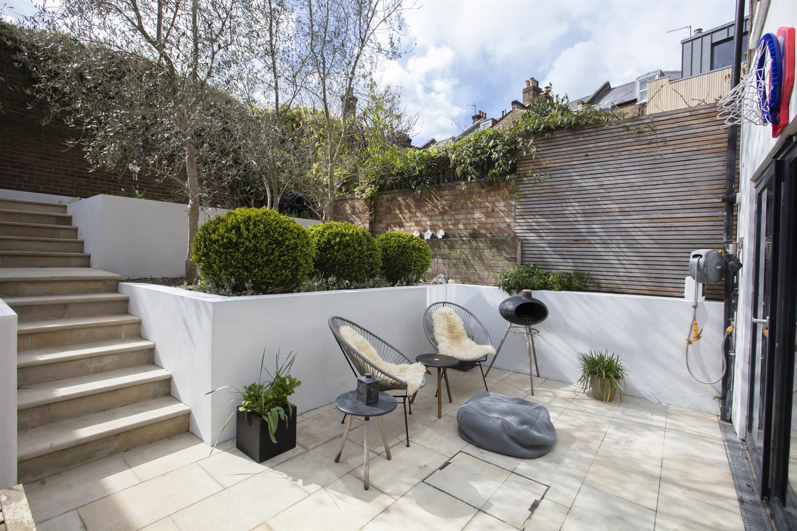 House - End Terrace Under Offer in Malfort Road, Camberwell, SE5 931 view14