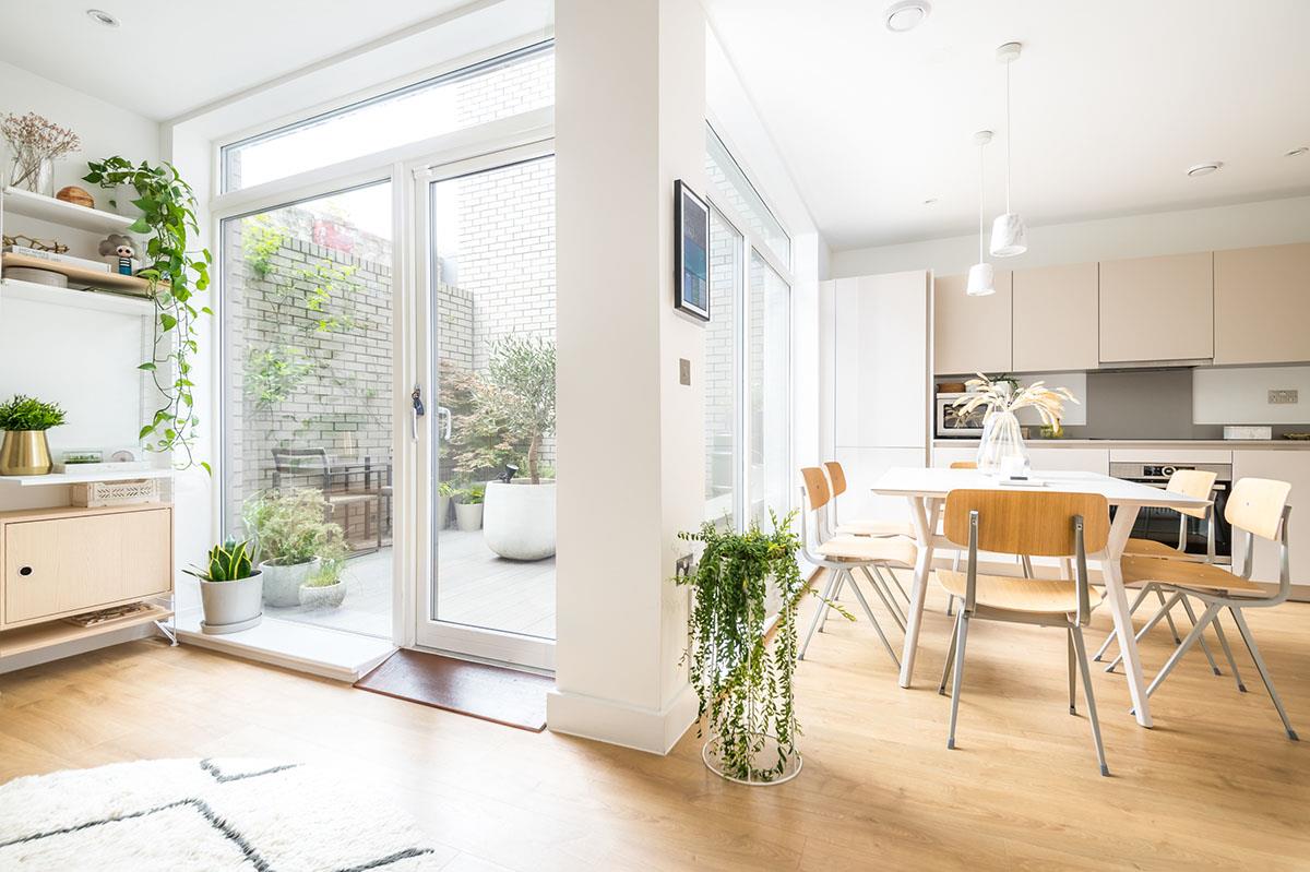 House - Terraced For Sale in Medlar Street, Camberwell, SE5 941 view13
