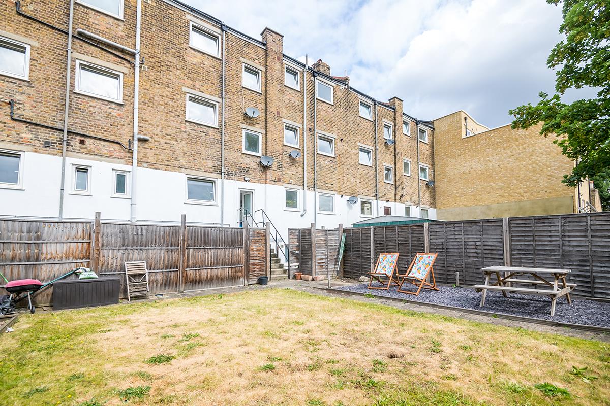 Flat - Conversion Under Offer in Nunhead Green, Camberwell, SE5 967 view23