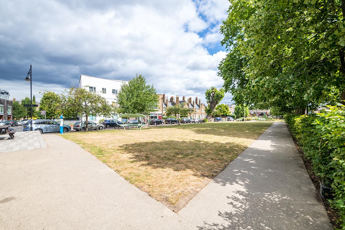 Flat - Conversion Under Offer in Nunhead Green, Camberwell, SE5 967 view25