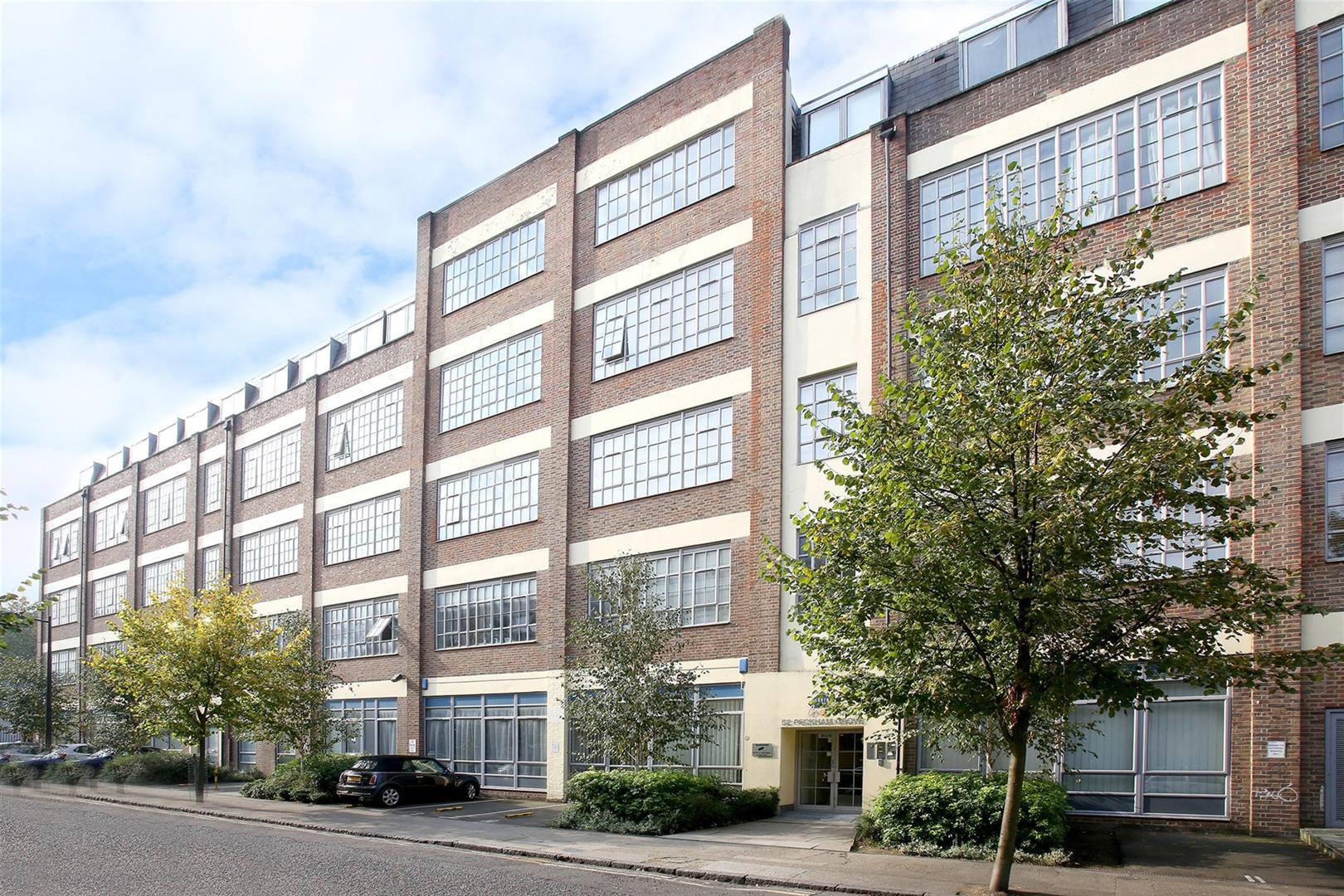 Flat/Apartment For Sale in Peckham Grove, Peckham, SE15 1062 view3