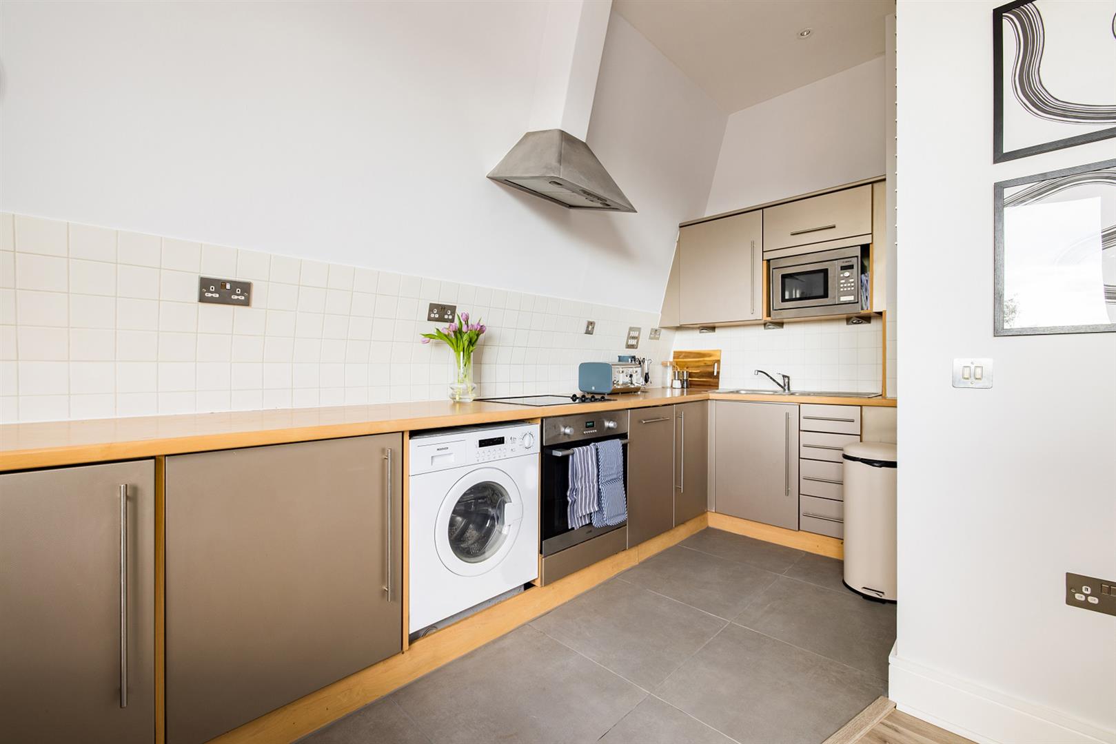 Flat/Apartment For Sale in Peckham Grove, Peckham, SE15 1062 view14
