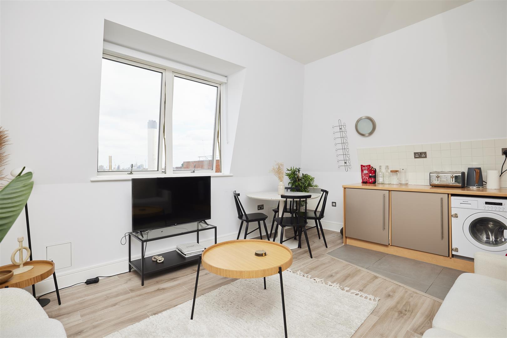 Flat/Apartment For Sale in Peckham Grove, Peckham, SE15 1062 view6