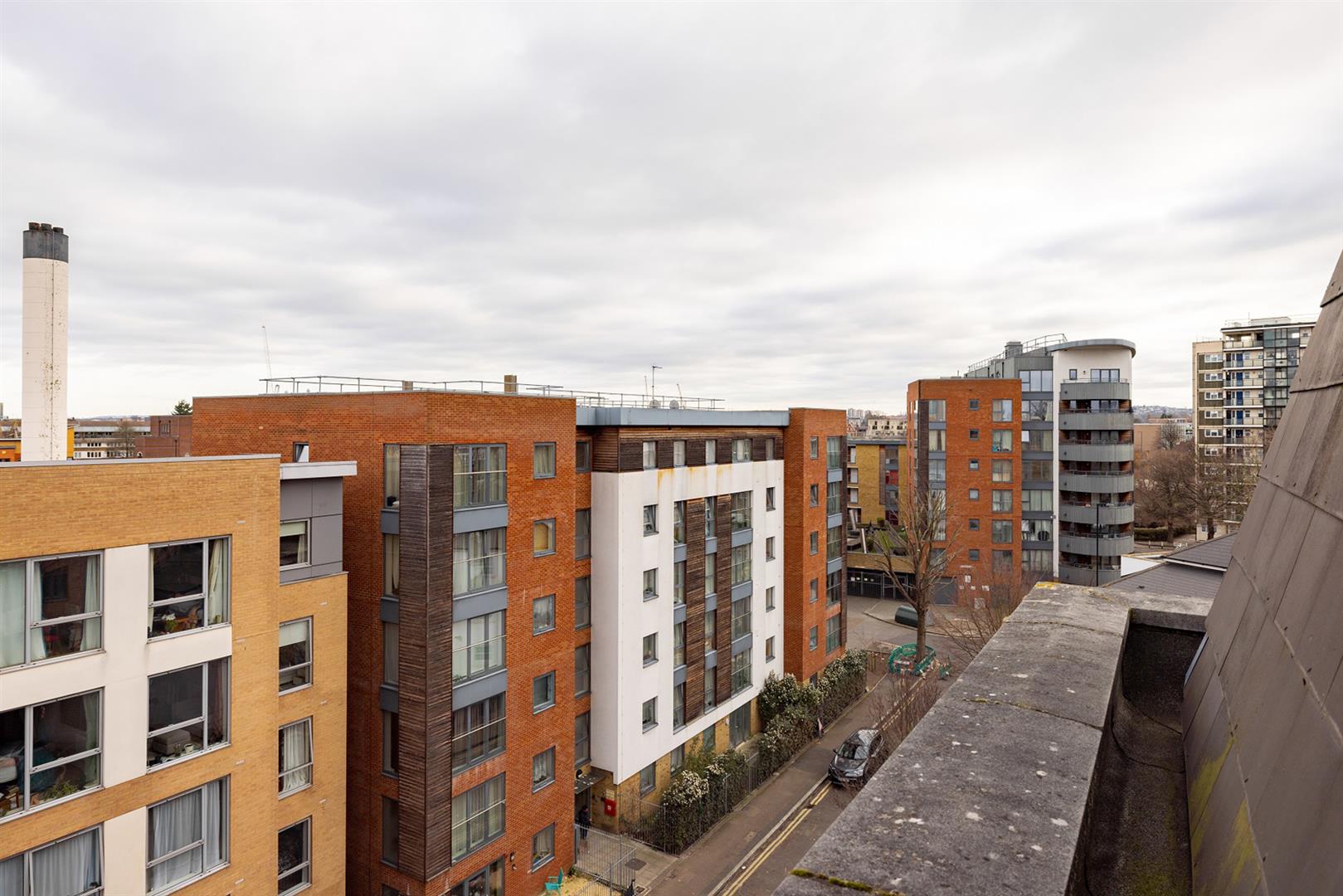 Flat/Apartment For Sale in Peckham Grove, Peckham, SE15 1062 view9