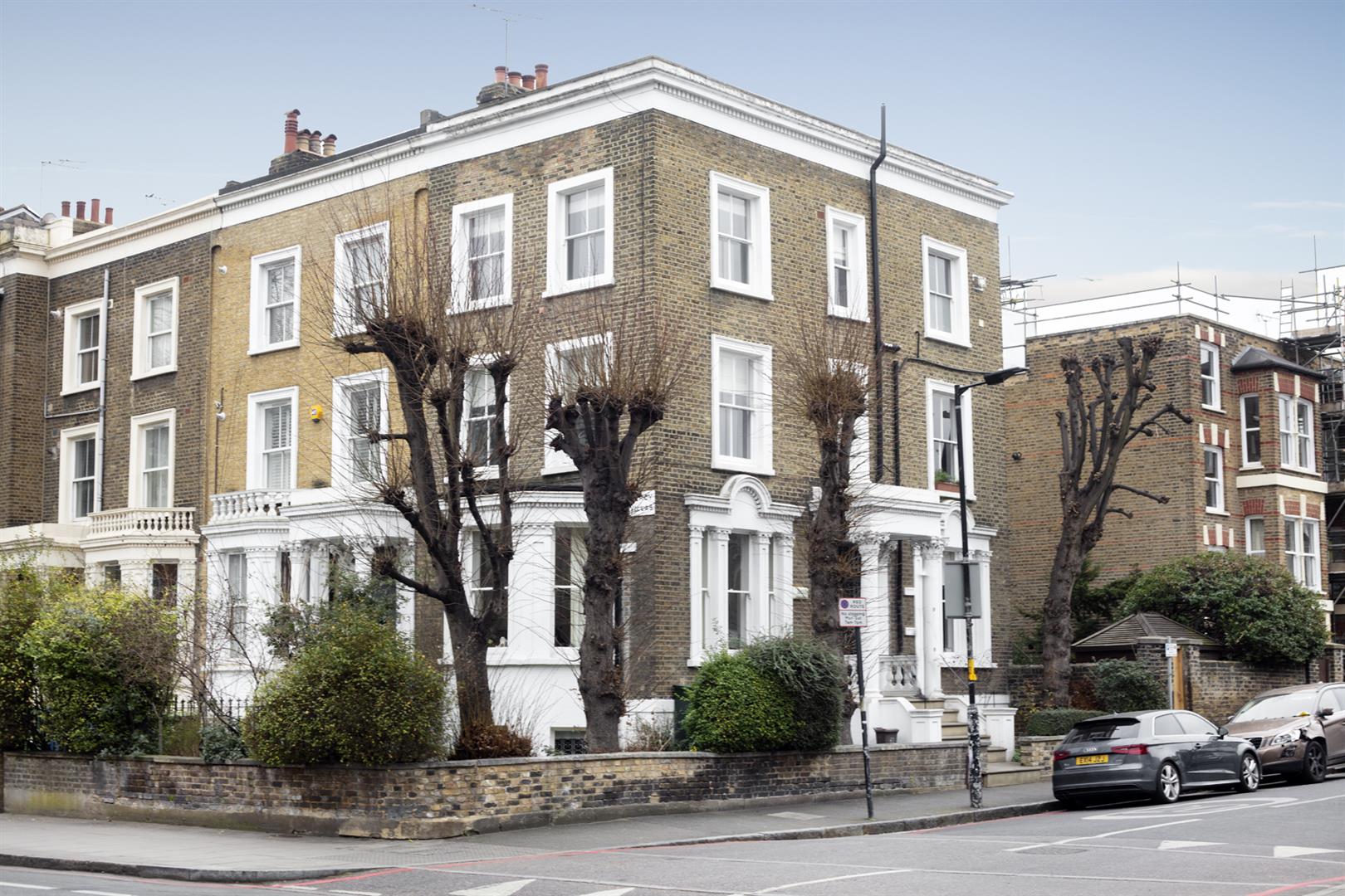 Flat - Conversion Sold in Peckham Road, Camberwell, SE5 1049 view1