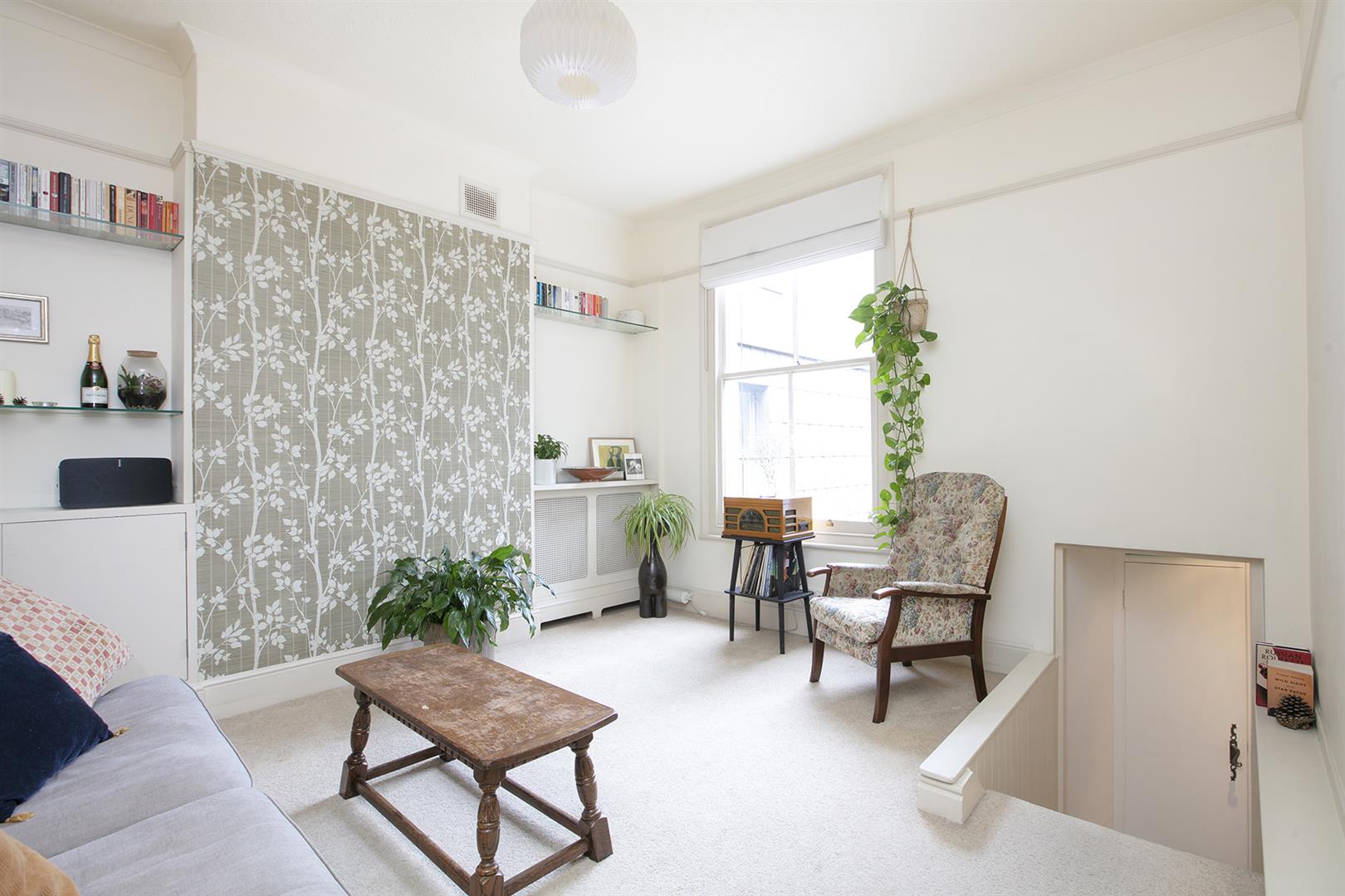 Flat - Conversion Sold in Peckham Road, Camberwell, SE5 859 view2