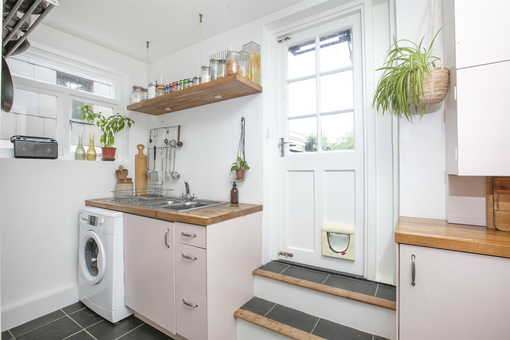 Flat - Conversion For Sale in Peckham Road, Camberwell, SE5 859 view7