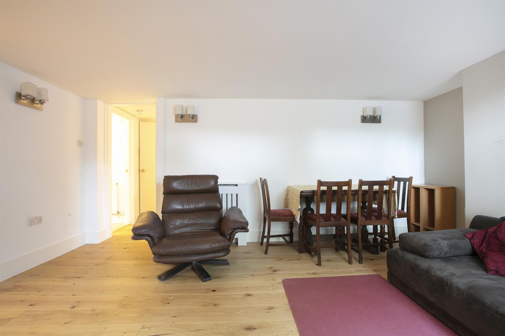 House - Detached Sold in Peckham Rye, East Dulwich, SE22 877 view38