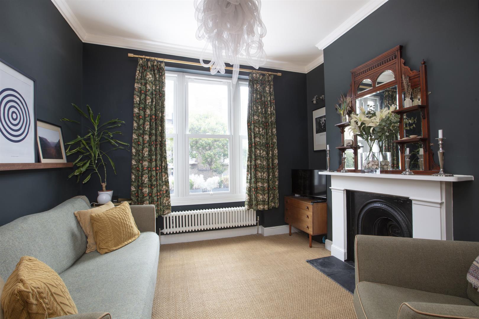 House - Terraced Sold in Pomfret Road, Camberwell, SE5 1064 view6
