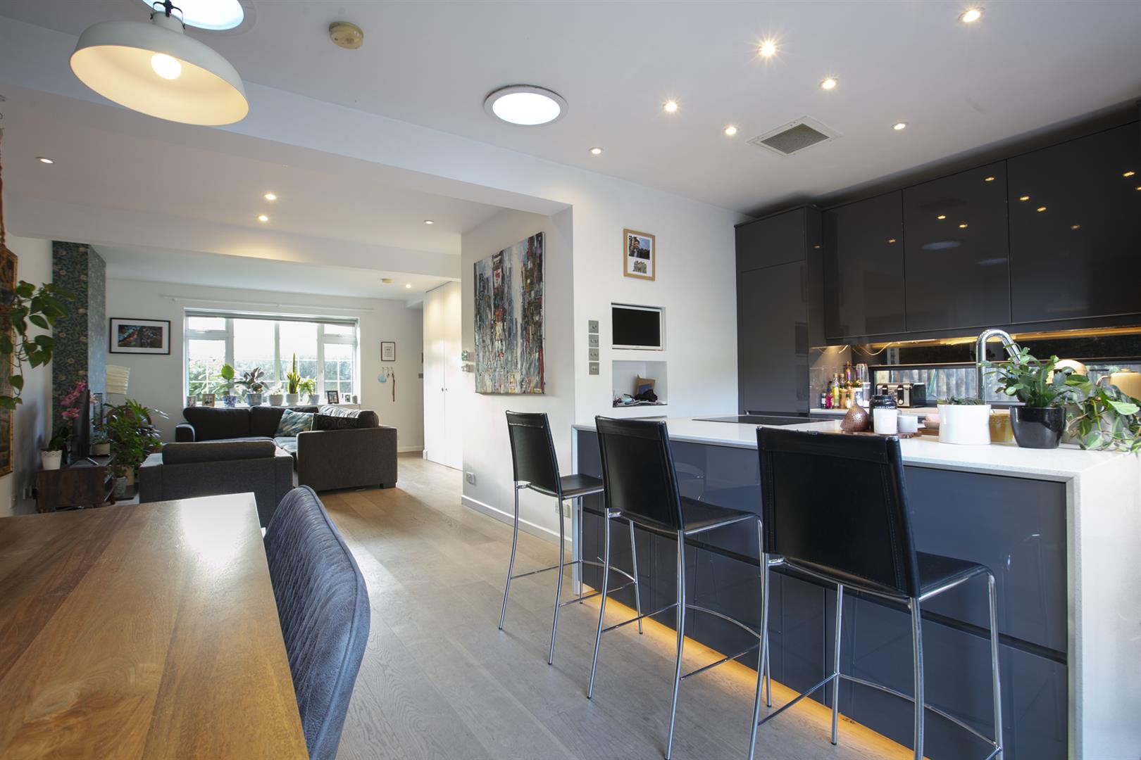 House - Semi-Detached For Sale in Redan Terrace, Camberwell, SE5 1161 view4