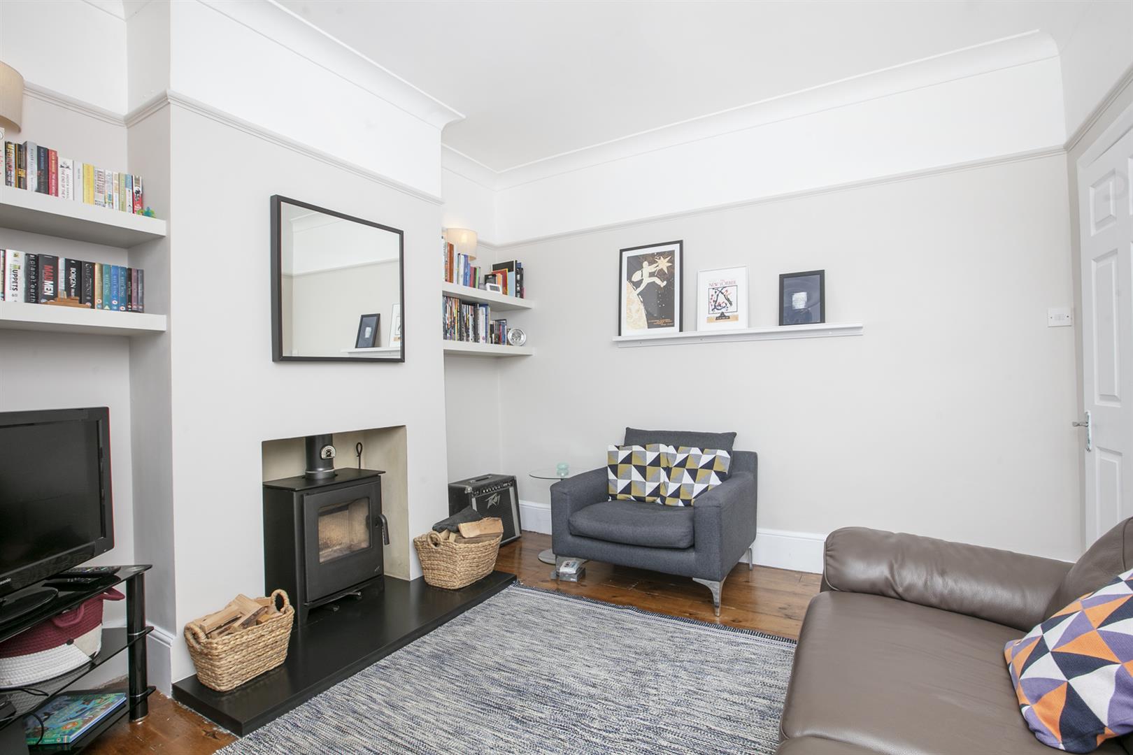 House - Semi-Detached For Sale in Sartor Road, Nunhead, SE15 1111 view8