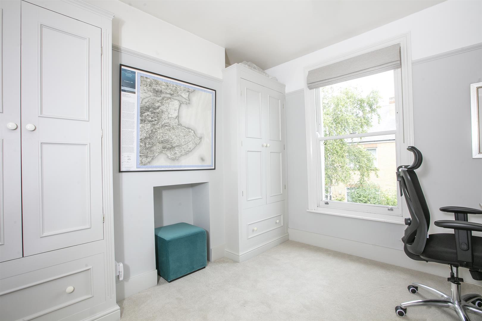 House - Semi-Detached For Sale in Sartor Road, Nunhead, SE15 1111 view15