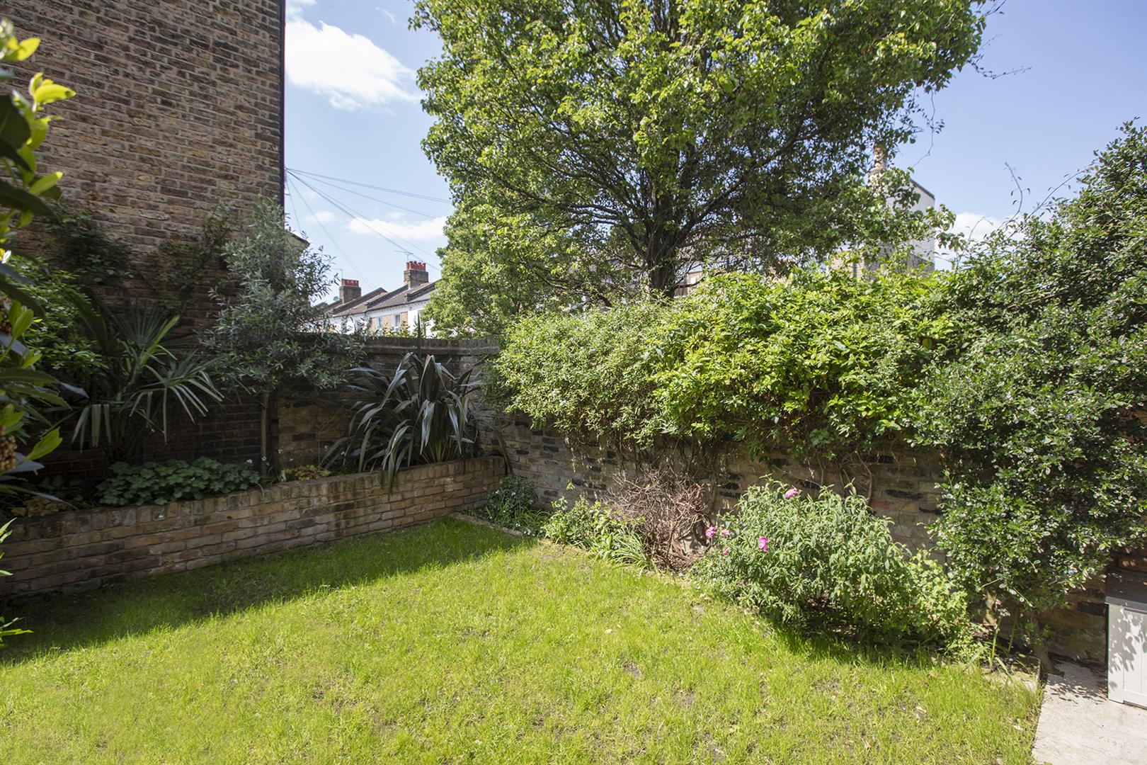 House - End Terrace For Sale in Shenley Road, Camberwell, SE5 1102 view43
