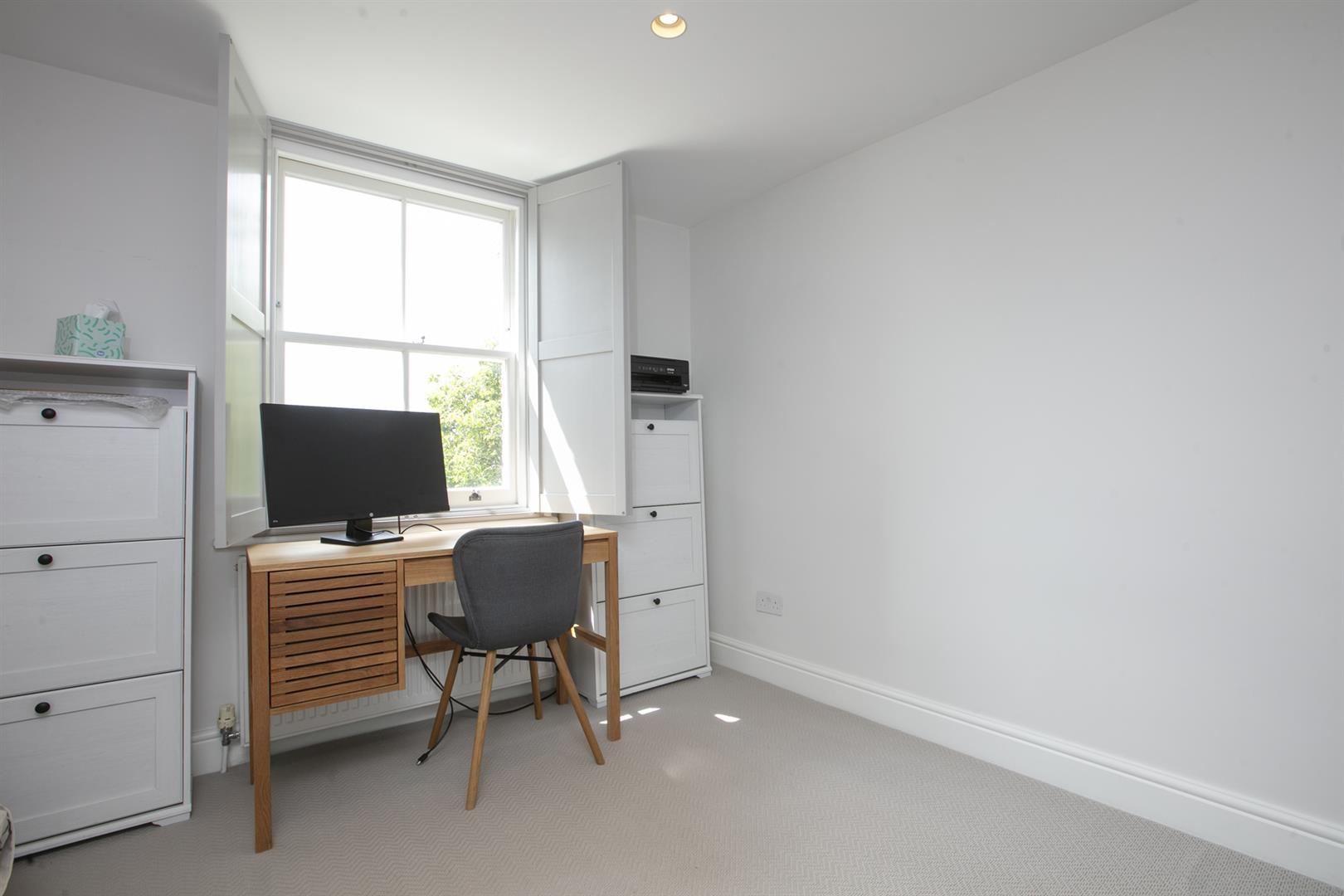 House - End Terrace For Sale in Shenley Road, Camberwell, SE5 1102 view31