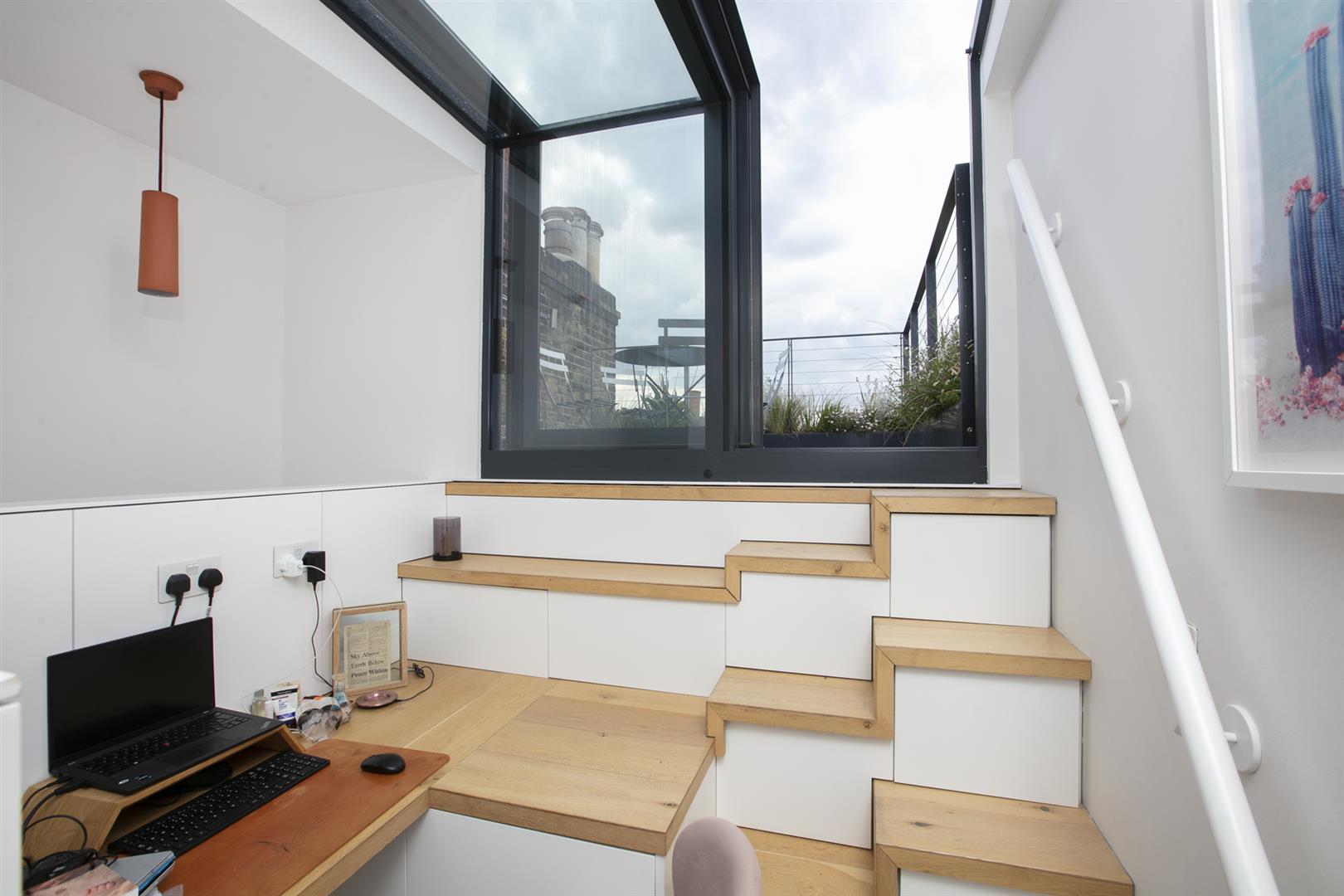 House - End Terrace For Sale in Shenley Road, Camberwell, SE5 1102 view2