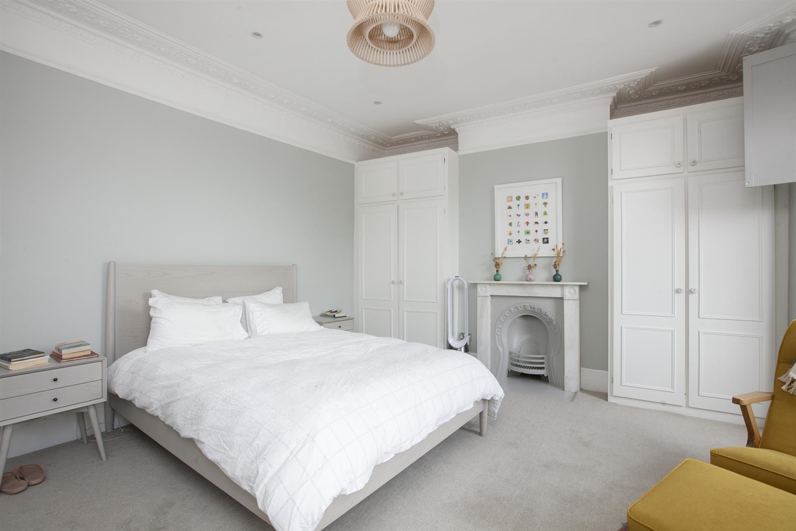 House - End Terrace For Sale in Shenley Road, Camberwell, SE5 1102 view32