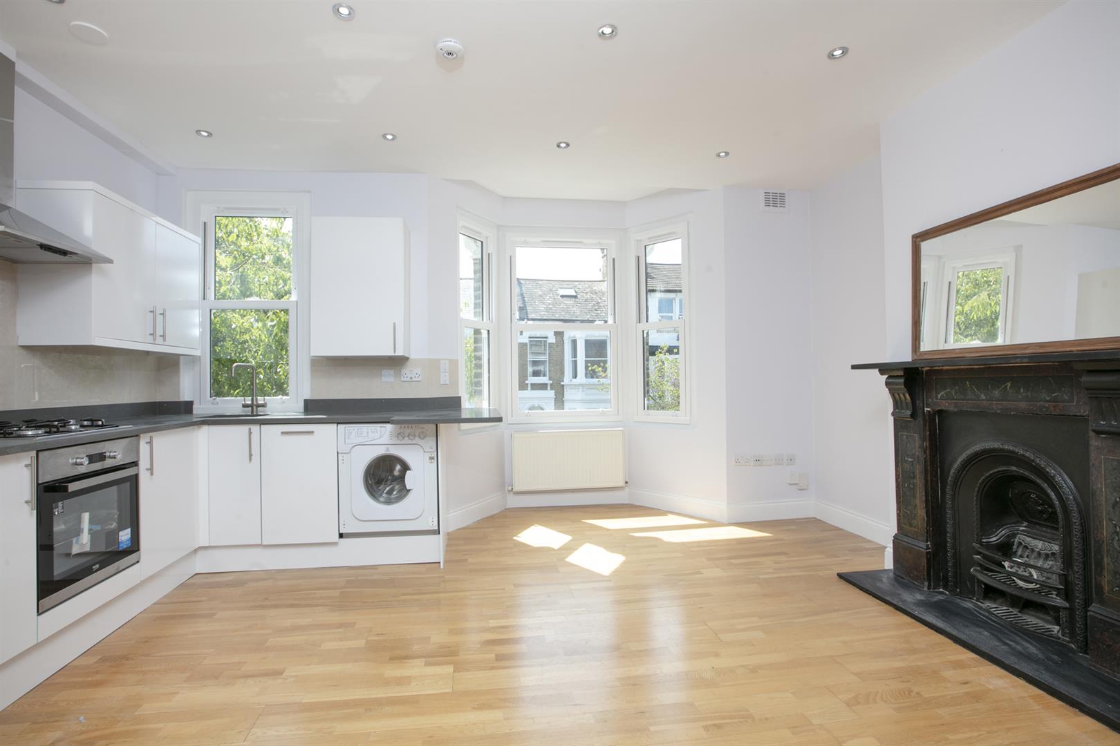 Flat - Conversion For Sale in Shenley Road, Camberwell, SE5 892 view4