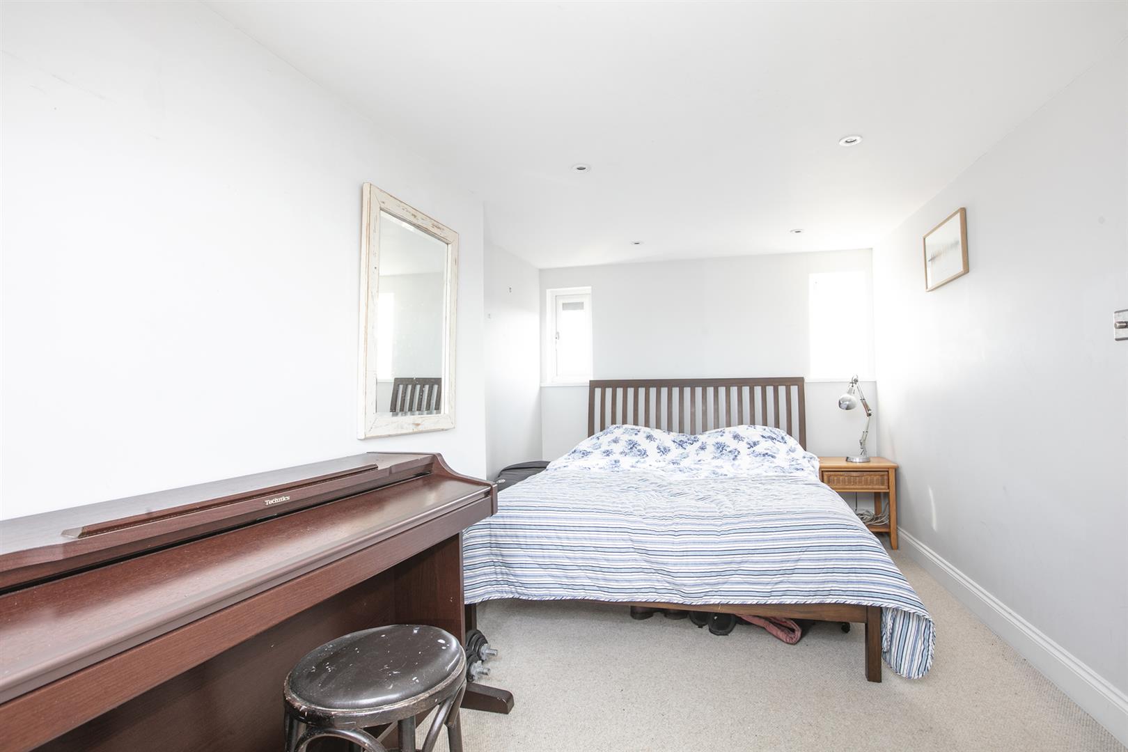 Flat - Conversion For Sale in Shenley Road, London, SE5 782 view6