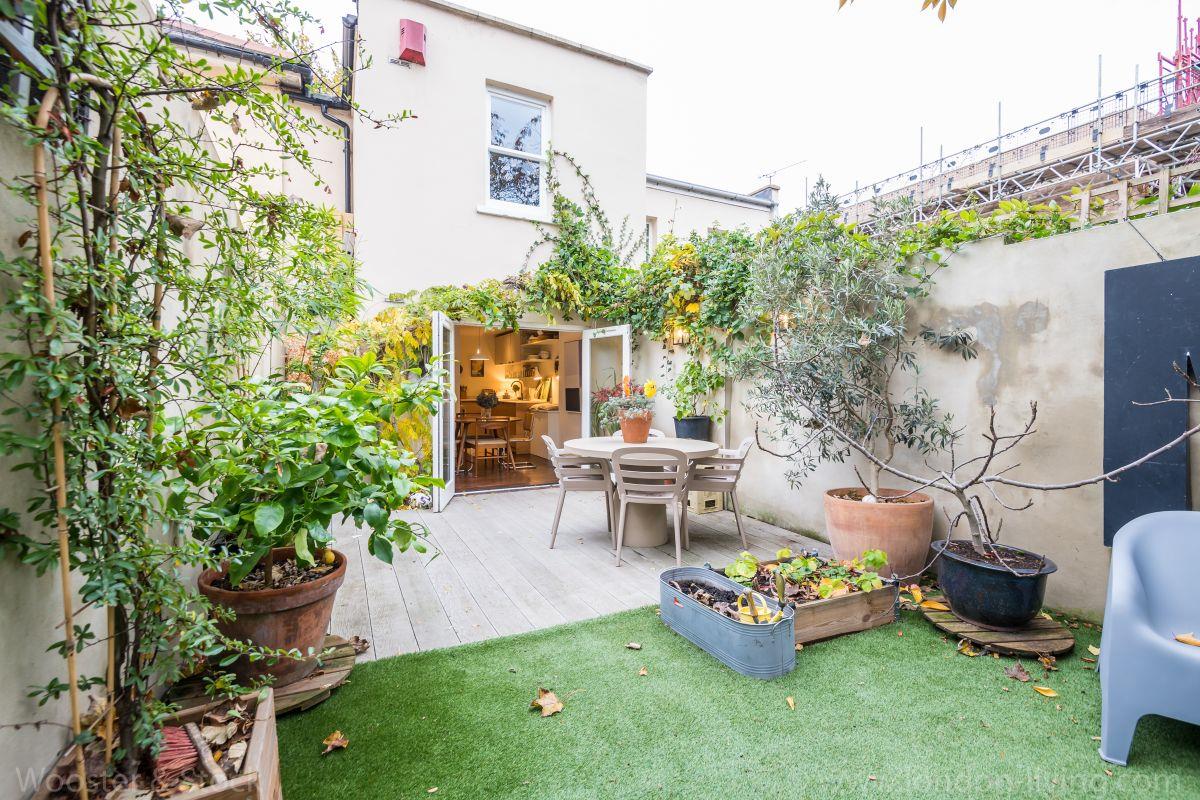 House - Terraced Sale Agreed in Southampton Way, Camberwell, SE5 884 view3