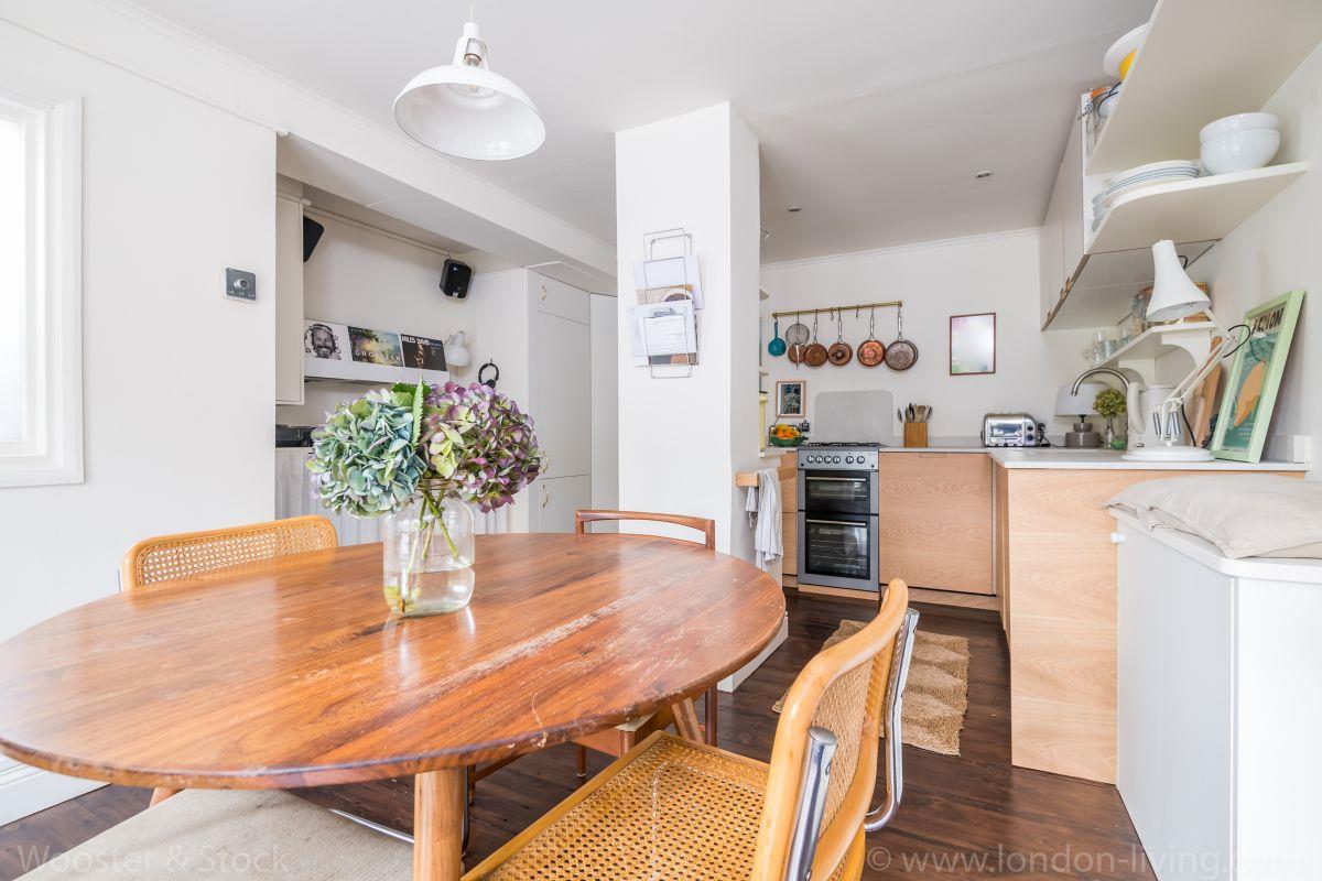 House - Terraced Under Offer in Southampton Way, Camberwell, SE5 884 view9