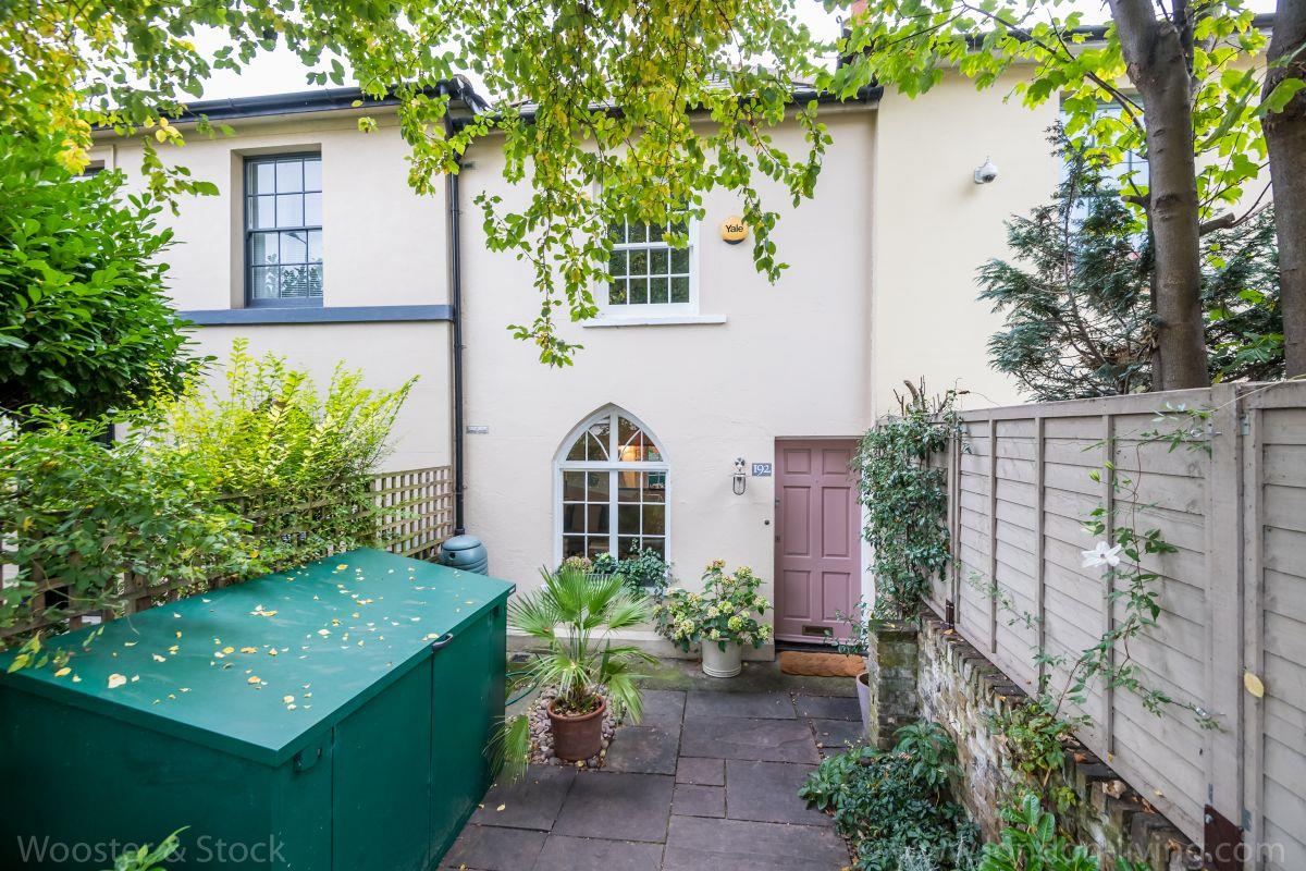 House - Terraced Sale Agreed in Southampton Way, Camberwell, SE5 884 view1