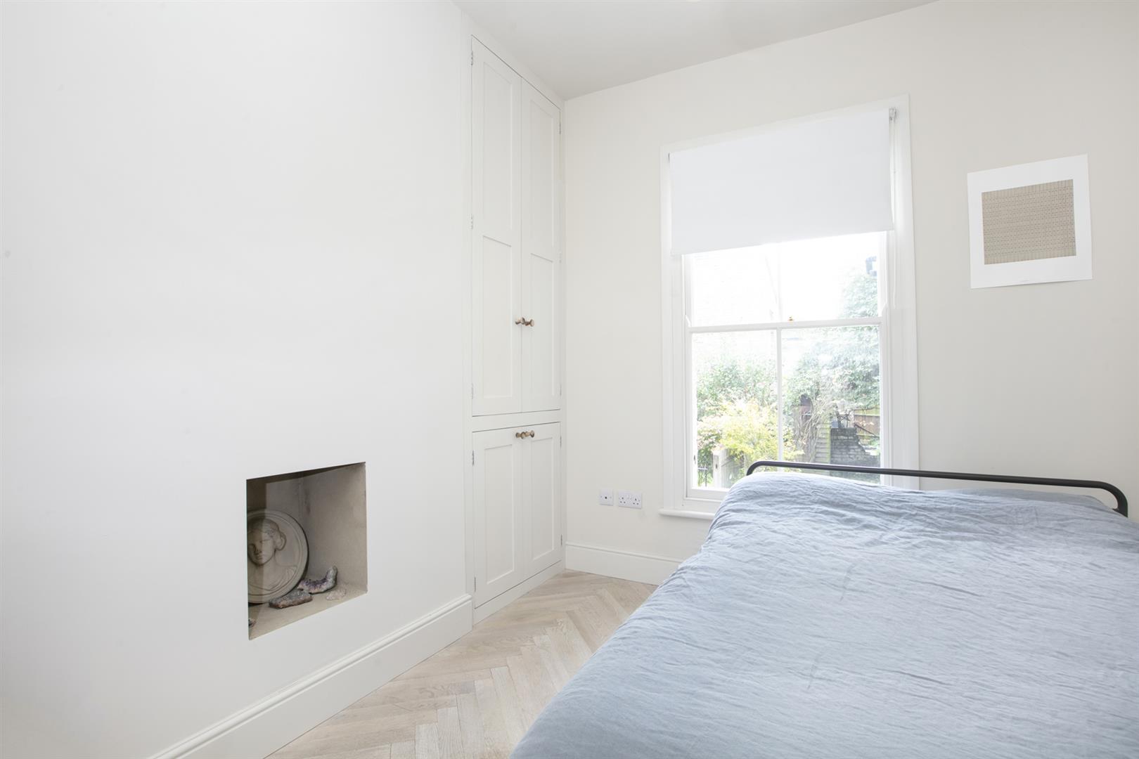 Flat - Conversion For Sale in Talfourd Place, Peckham, SE15 873 view8