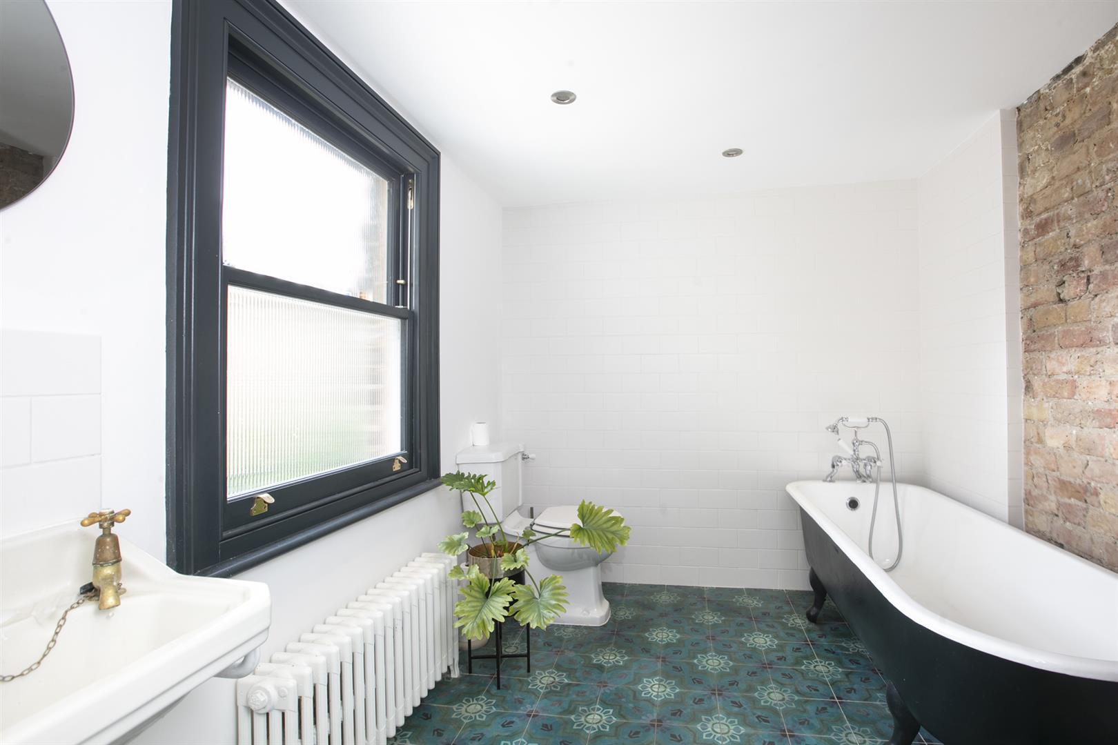 Flat - Conversion For Sale in Talfourd Place, Peckham, SE15 873 view10
