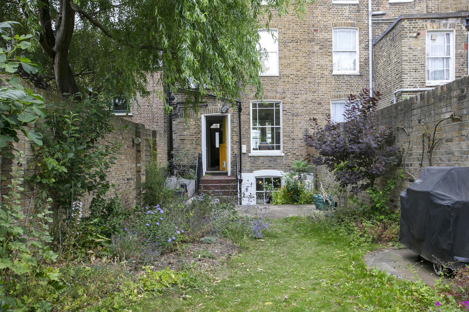 House - Semi-Detached Under Offer in Talfourd Road, Peckham, SE15 1131 view30