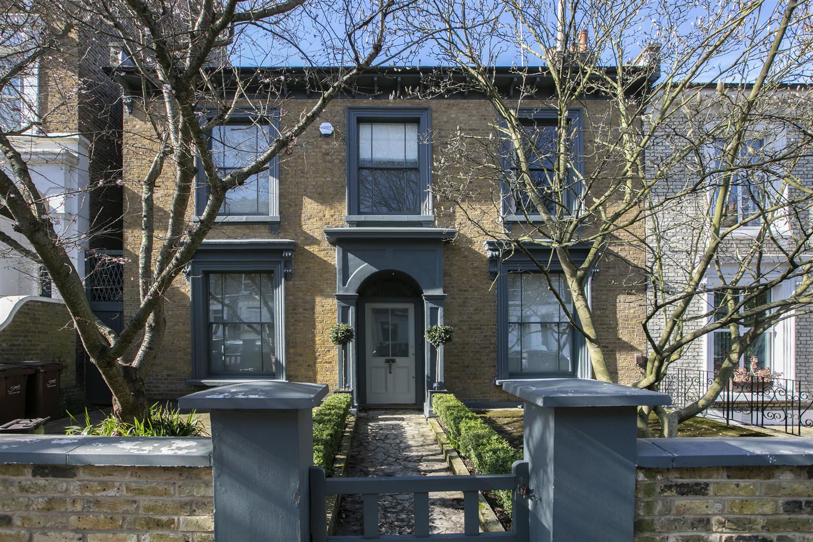 House - Semi-Detached Sold in Talfourd Road, Peckham, SE15 848 view1