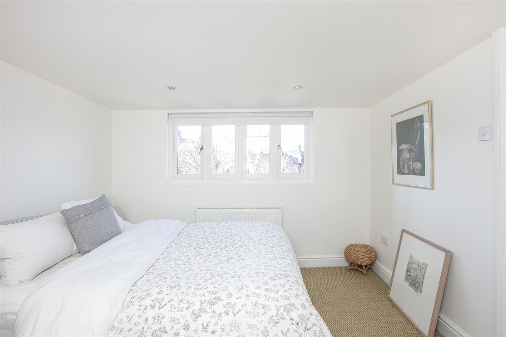 House - Semi-Detached Sold in Talfourd Road, Peckham, SE15 848 view31