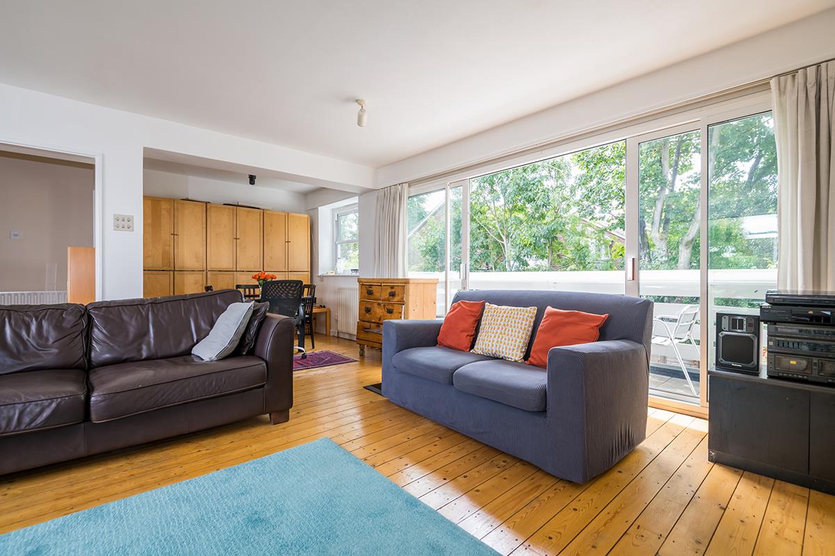 House - Terraced For Sale in The Hamlet, Camberwell, SE5 975 view12