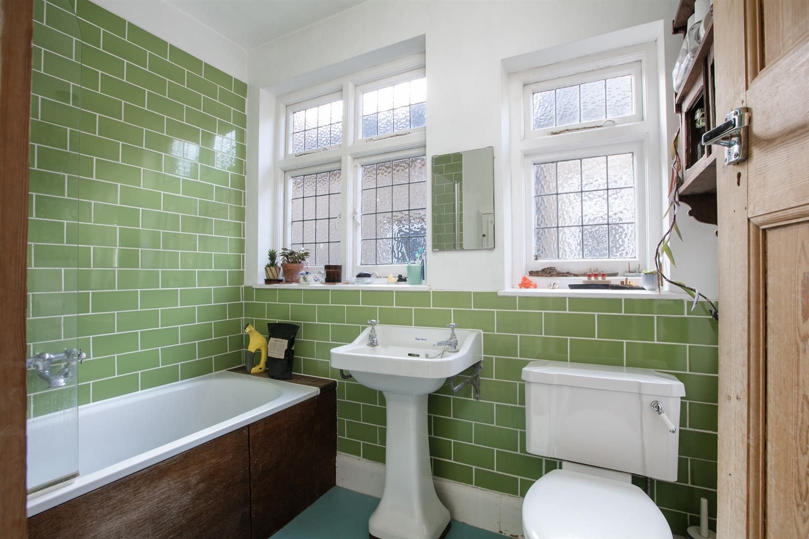 House - Semi-Detached For Sale in Therapia Road, East Dulwich, SE22 1180 view26