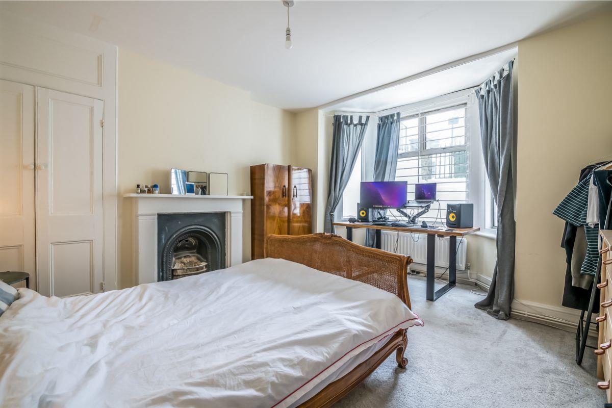 Flat - Conversion For Sale in Vicarage Grove, Camberwell, SE5 936 view7
