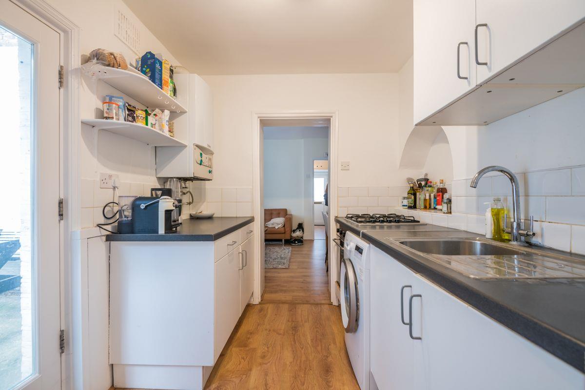 Flat - Conversion For Sale in Vicarage Grove, Camberwell, SE5 936 view5