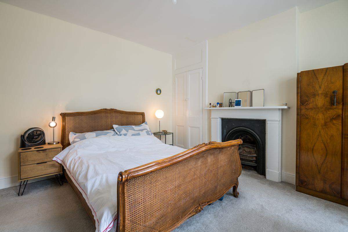 Flat - Conversion For Sale in Vicarage Grove, Camberwell, SE5 936 view9