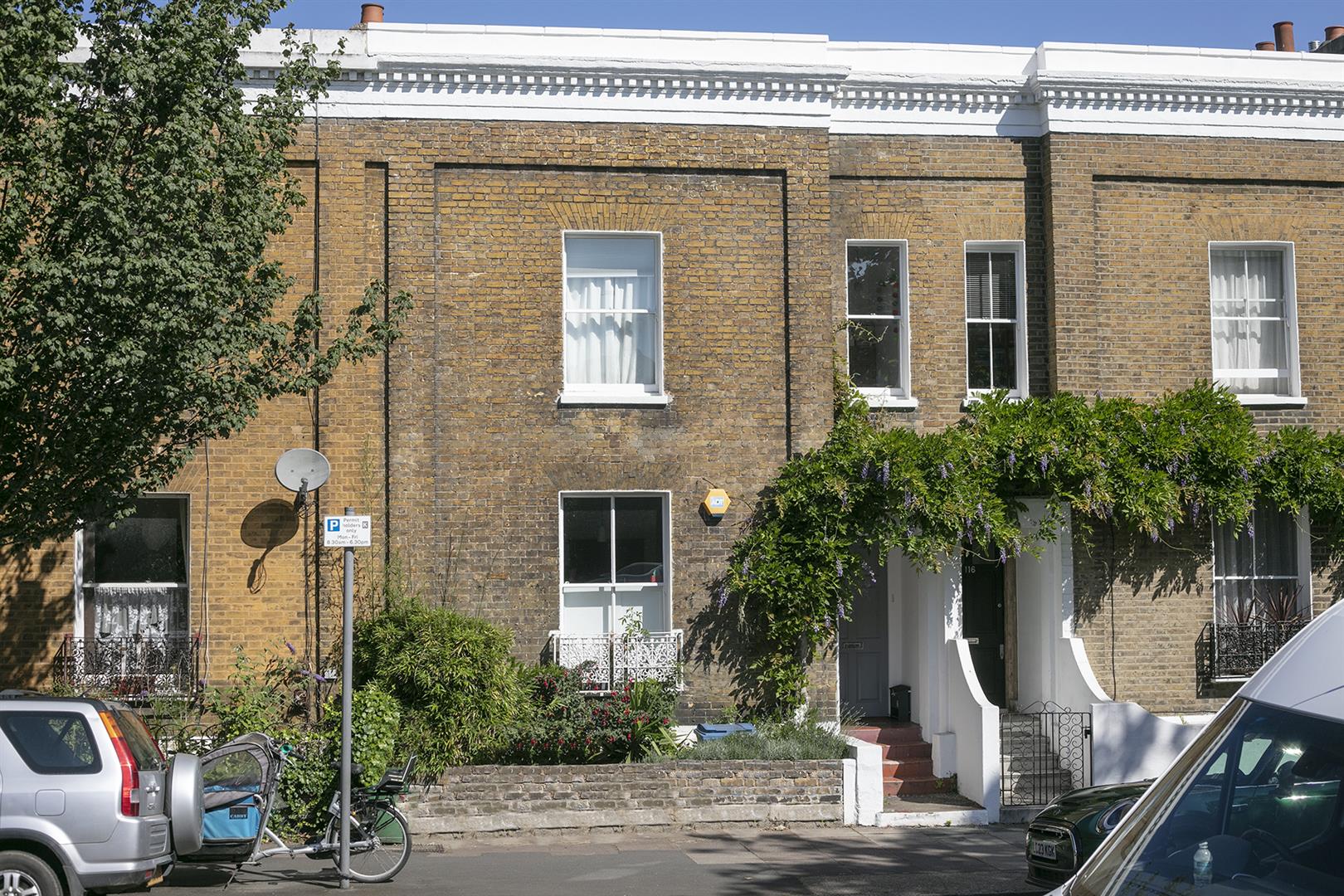 House - Terraced For Sale in Warner Road, Camberwell, SE5 1063 view3