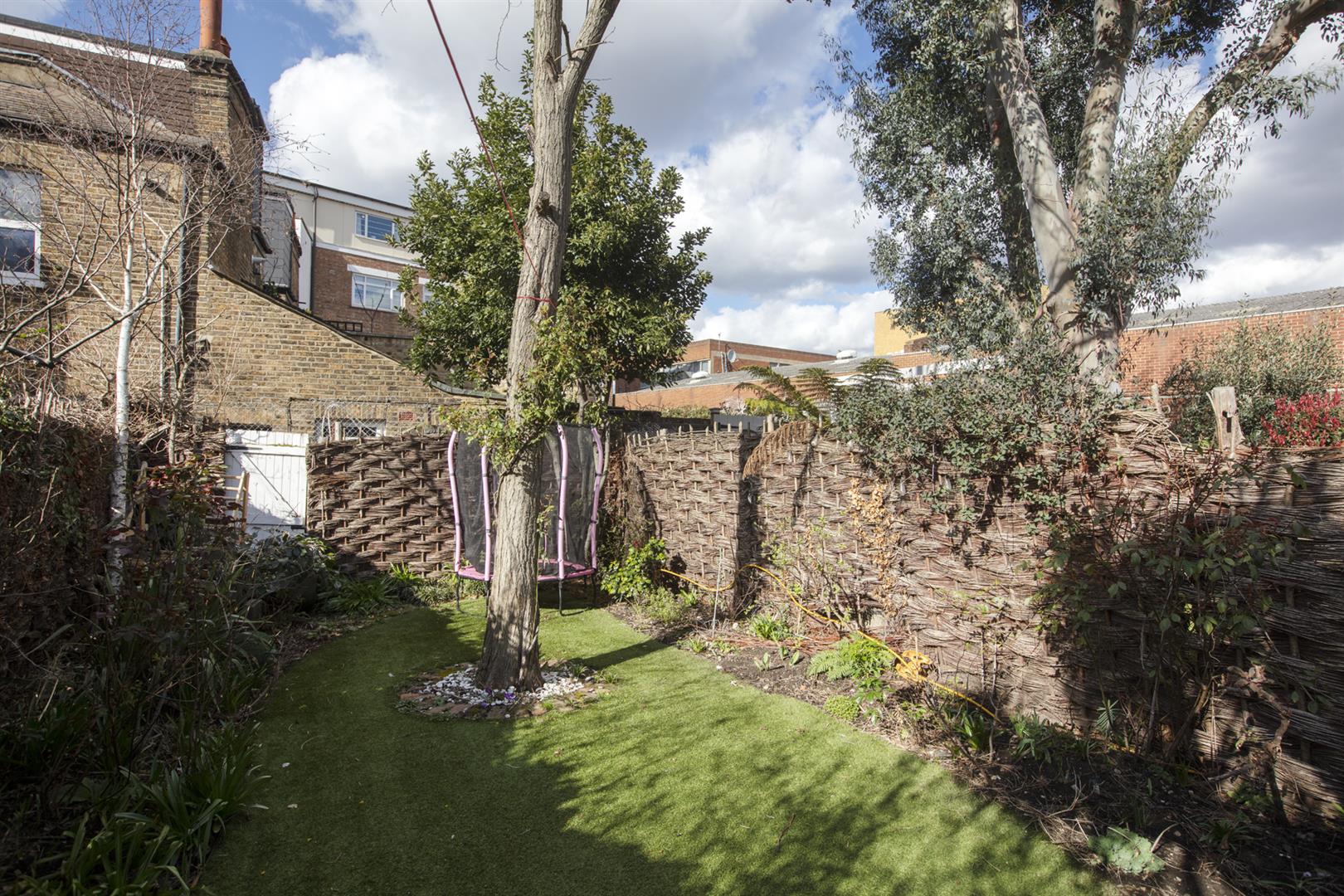 House - Terraced For Sale in Warner Road, Camberwell, SE5 1063 view10